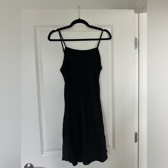Abercrombie & Fitch Dresses & Skirts - Black slip on mini dress